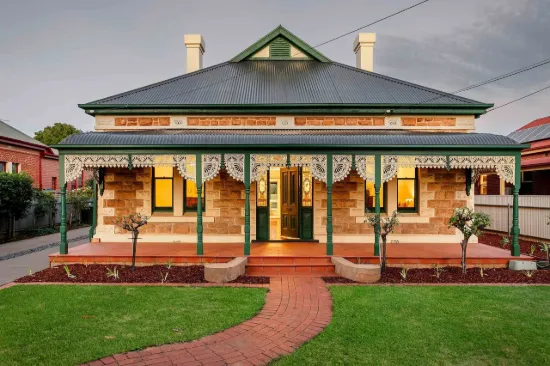 A Rare Gem on the City Fringe  Grand Symmetrical Villa on 1,136sqm Allotment
