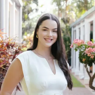 Evie Radonich - Real Estate Agent