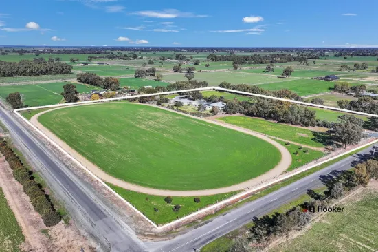?? Saddle up the Horses - Your Perfect 10 acre Farmlet Awaits!