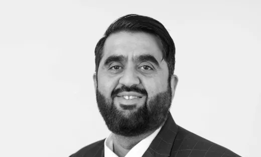 Dinesh Khurana - Real Estate Agent at One Agency - Ballarat