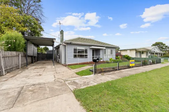 2 Bedroom House In A Great Location With Great Shedding