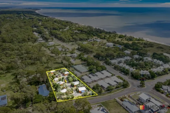 6 DWELLINGS - ONE TITLE - STRONG INCOME POTENTIAL