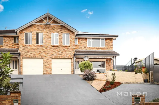 Elegant Living with  Immaculate Gardens | Matthew Pearce