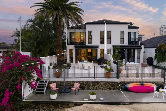 PRESTIGIOUS PARADISE ISLAND WATERFRONT RESIDENCE