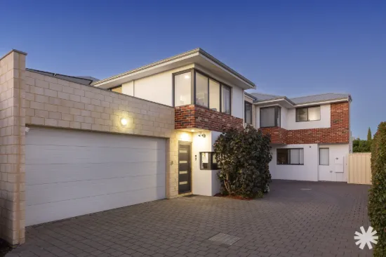QUIET CUL-DE-SAC GEM - MODERN TOWNHOUSE WITH NO STRATA FEES
