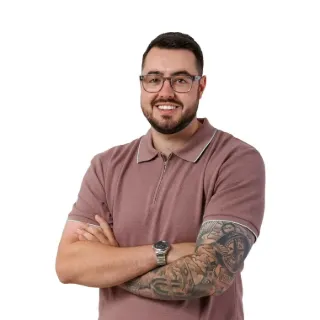 Tom Barnes - Real Estate Agent