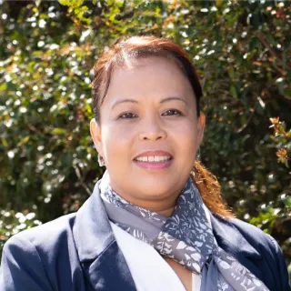 Agnes Fostiropoulos - Real Estate Agent