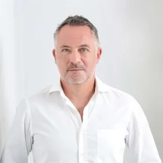 Oliver Voss - Real Estate Agent