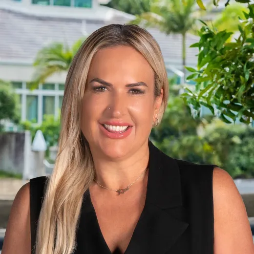 Kim Grobbelaar - Real Estate Agent at Ray White Shore Group