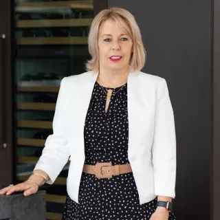 Wendy  Lenaghan - Real Estate Agent