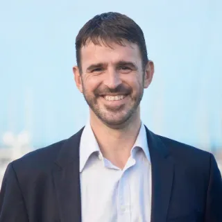 Simon Dymmott - Real Estate Agent