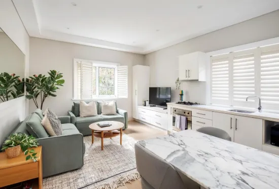 Exceptional Executive Apartment - Top Performing Airbnb Returns