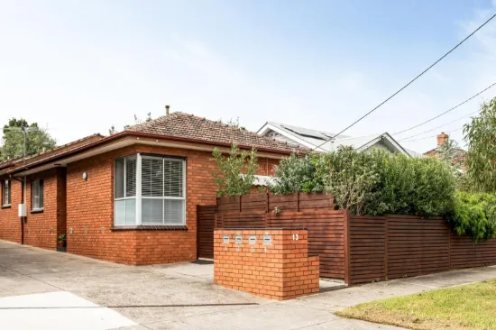 Low-maintenance perfection  inside and out