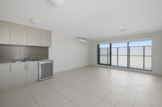 Big Space, Small Group, High Life!