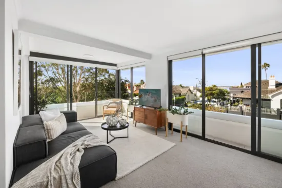 Harbour-view apartment in vibrant Manly setting