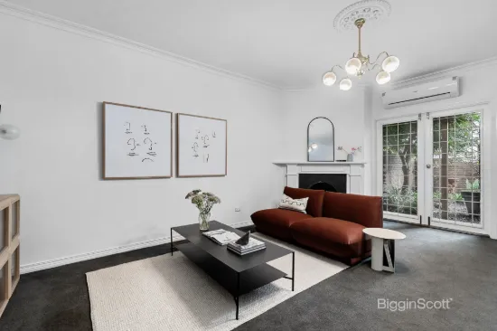 ELITE RICHMOND HILL ADDRESS WITH CITY VIEWS