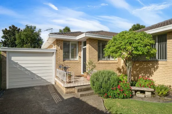 Quietly Positioned Rear Villa Offering Privacy and Ease