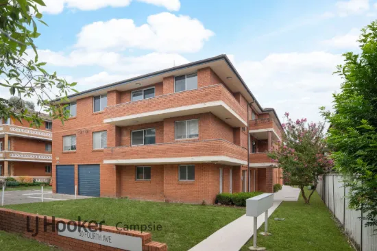 Bright & Airy Two-Bedroom Apartment in Central Setting!