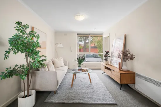 Private Courtyard Appeal Meets Inner-City Convenience