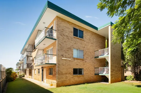 Elevated Top-Floor Living with Leafy Views and Effortless Convenience
