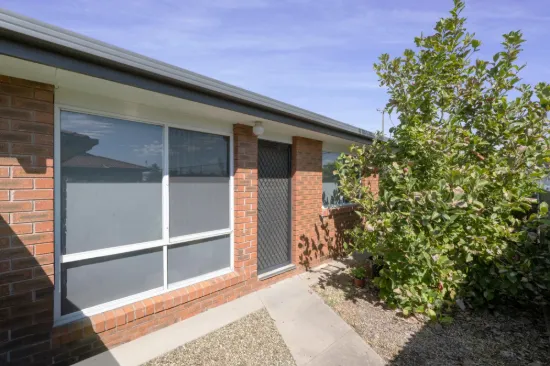 Low Maintenance Home With Private Outdoor Space