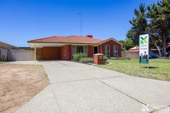 Recently renovated with room to grow in Greenfields! Solid home with side access