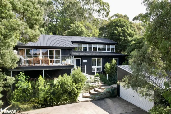 Mariner-Inspired Coastal Retreat | Walk to Bancroft Bay | Proven Holiday Income