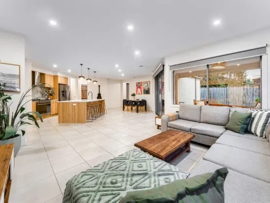 QUALITY FIT OUT WITH EXPANSIVE OUTDOOR ENTERTAINMENT OPTIONS - CLOSE PROXIMITY TO CLUB DELARAY!