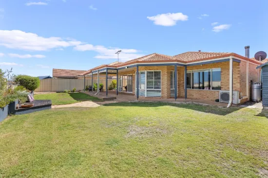 Grand Content Home Living by the Sea