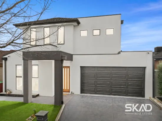 Live in Style at Most Desirable Location !!