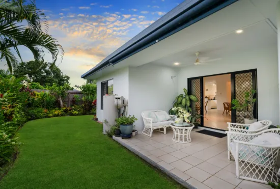 Spacious Family Home in Coveted Kewarra Beach