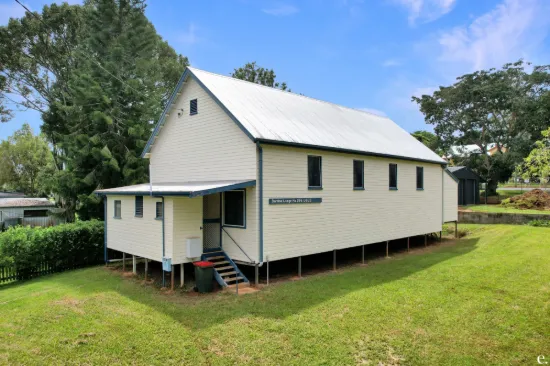 Yungaburra History - The Barrine Lodge 