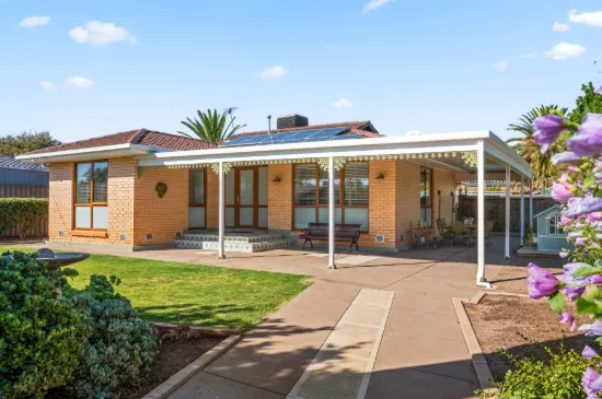 A Haven of Comfort and Style Just a Short Walk From Seaford Beach