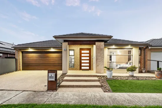 Contemporary Living on an Impressive Scale