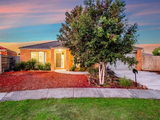 SPACIOUS, FUNCTIONAL FLOORPLAN & LARGE 667SQM BLOCK!