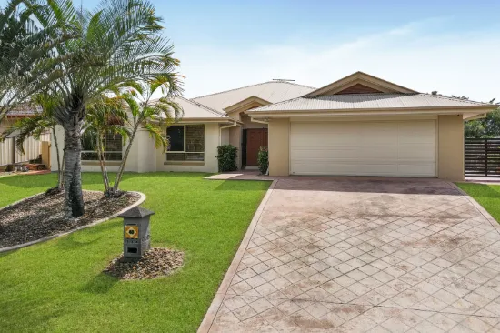 Spacious Family Living on Nearly a Quarter-Acre Block with Pool