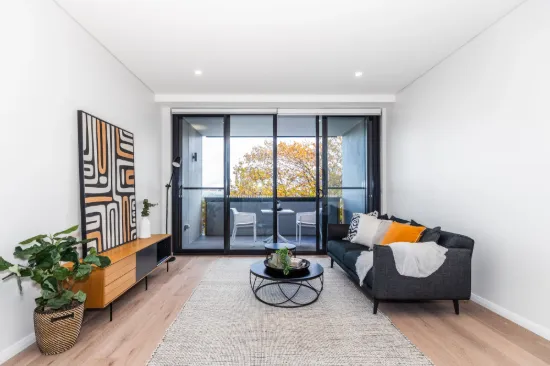 Brand New Ready To Move In