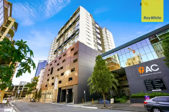 MODERN ONE BEDROOM IN SUPERB PARRAMATTA CBD LOCATION