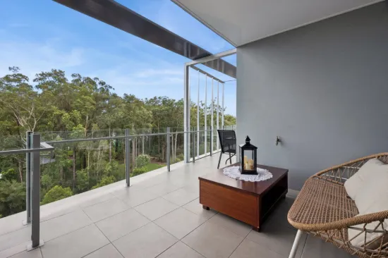 Penthouse-Style Living - Top Floor Corner Position - REF: 4462