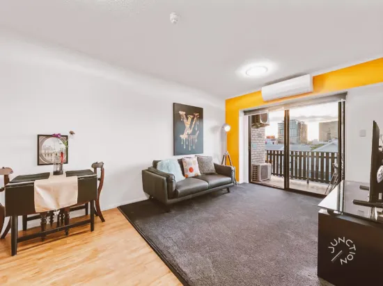 Elevated Inner-City Living with a Pulse