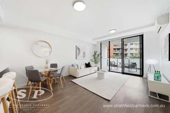 Luxury Two-Bedroom Apartment with North-Facing Entertainer's Balcony