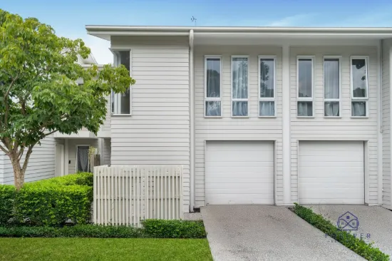 Three Bedroom Arbour Residences Townhouse, Outdoor Entertaining & Prime Pimpama Location!