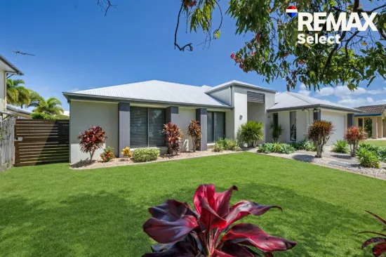 Executive Coastal Living with Space, Style & Superb Entertaining!