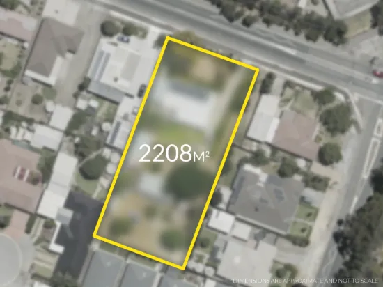 Renovate, rebuild or subdivide on 2208m²!