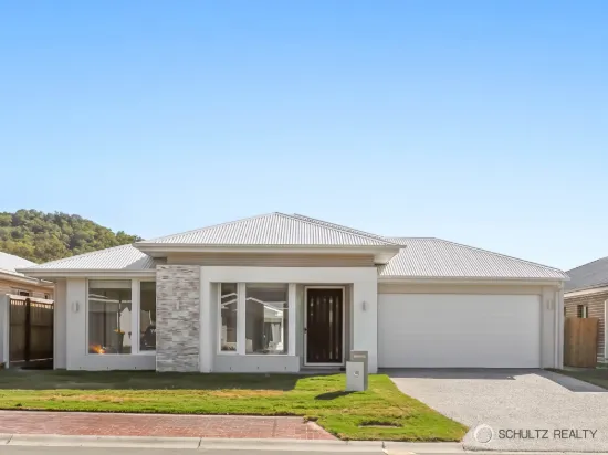 Brand-New Plantation Home – No Waiting, Move Straight In