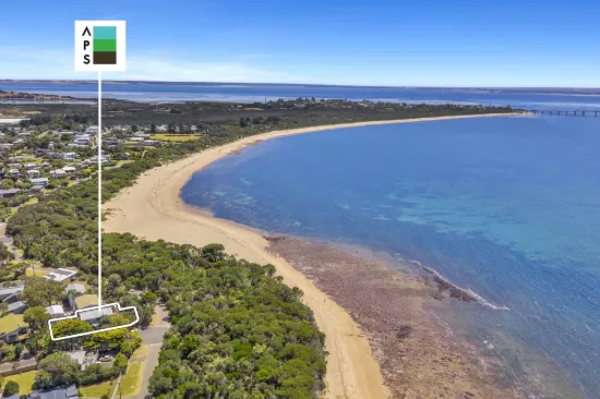 Idyllic Beachfront Position - The Ultimate Coastal Location and Lifestyle!