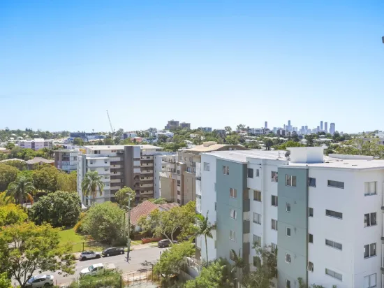 Skyline Living With Uninterrupted CBD & Mountain Views