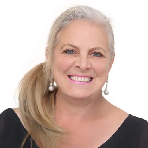 Sharon Reeves - Real Estate Agent at S'avance Real Estate -  RLA 302170