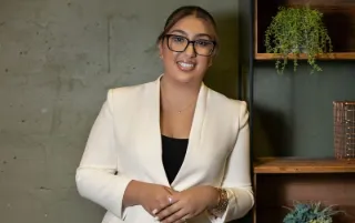 Eevet Arabo - Real Estate Agent