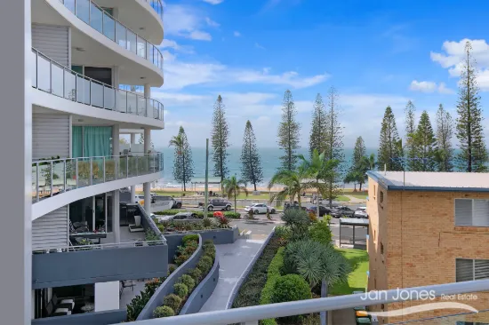 Waves – Beachside Living in a Popular Complex